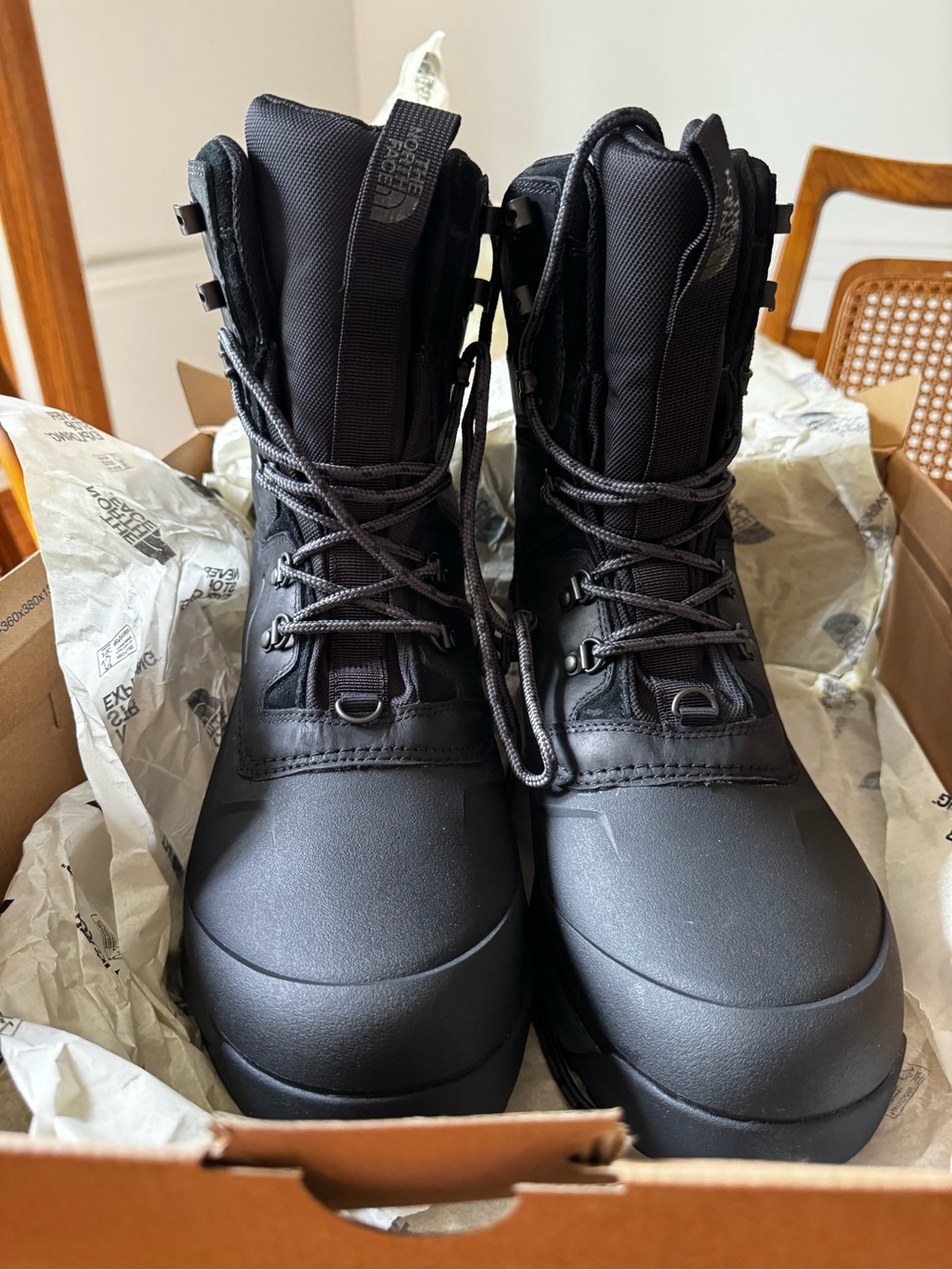 North Face Men’s Chilkat V 400 Waterproof Winter Boots - New